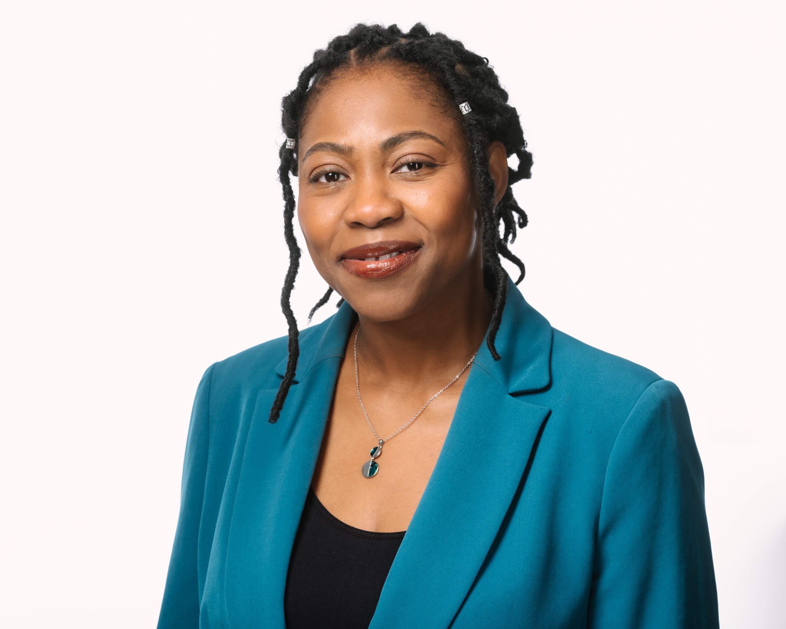 Sussex NHS leader recognised in national award thumbnail