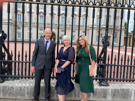 ian_puttock_michelle_butler_and_amber_perrin_outside_buckingham_palace.jpeg
